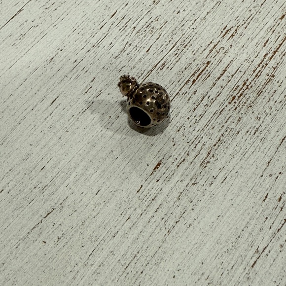 Authentic Pandora Chicken,Hen  Charm 790302 Pre-owned Rare Sterling Silver Bead - Picture 2 of 4